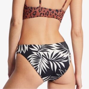 NWT Billabong Spotted In Paradise Reversible Bikini Bottoms - Size‎ Large